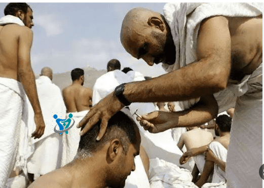 مناسك العمرة خطوة خطوة بالصور 5 حلق أو قص الشعرللمعتمرين